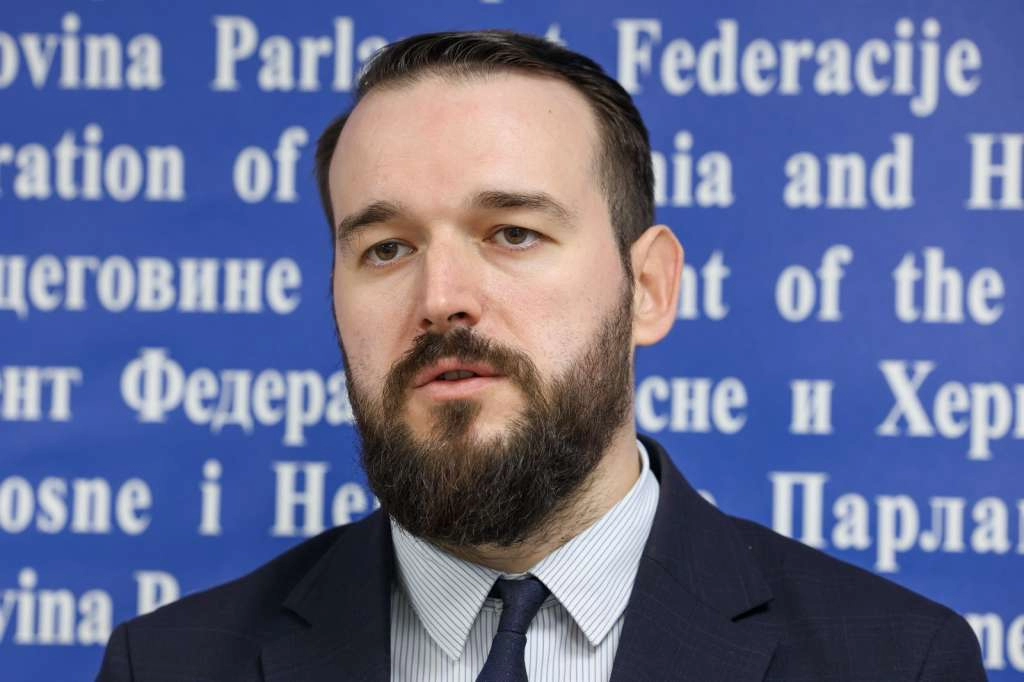 U Federaciji BiH analiziran sistem oporezivanja imovine radi donošenja propisa o porezu na imovinu